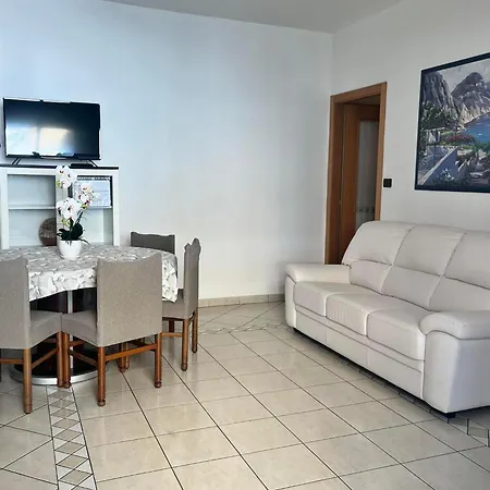 Mare Piano Terra Con Terrazzino * San Benedetto del Tronto