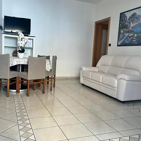 Mare Piano Terra Con Terrazzino * San Benedetto del Tronto